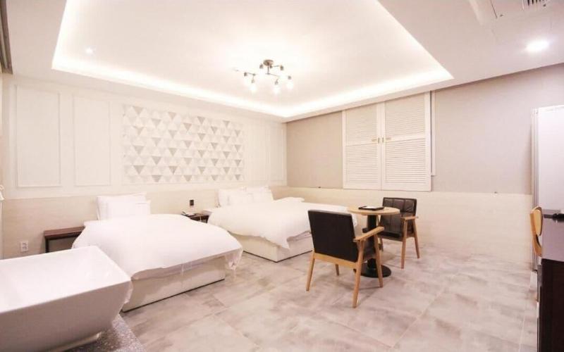 Idea Hotel image