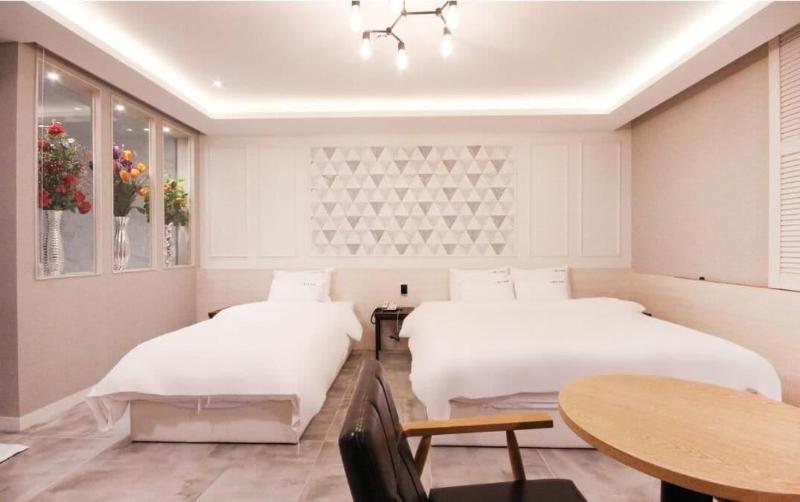 Idea Hotel image