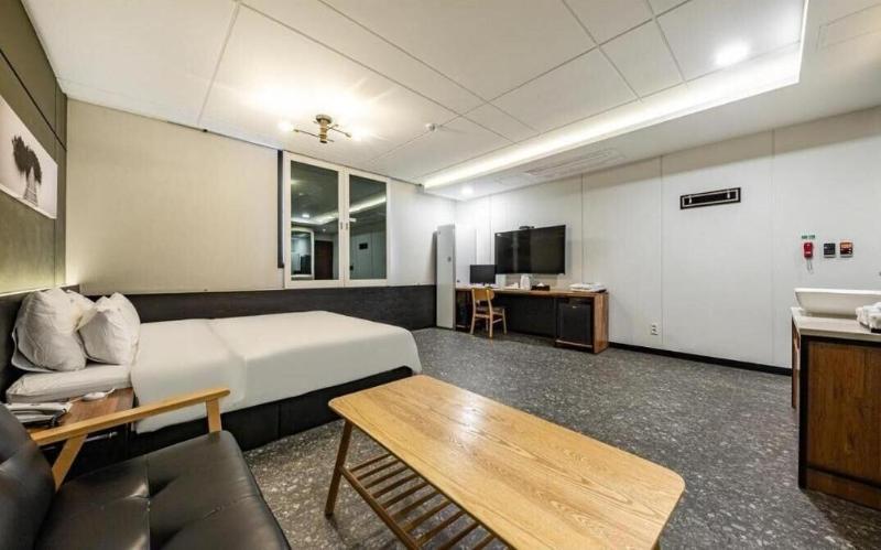 Idea Hotel image