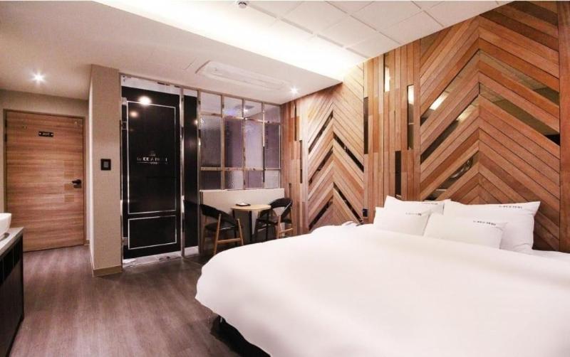 Idea Hotel image