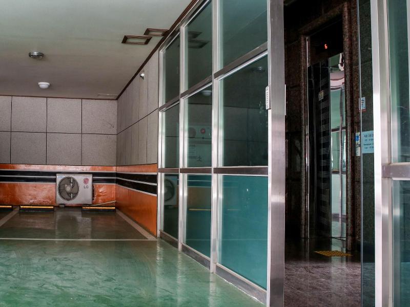 Hill Stay Hotel Residence image