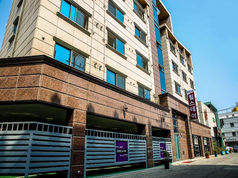 Hill Stay Hotel Residence image