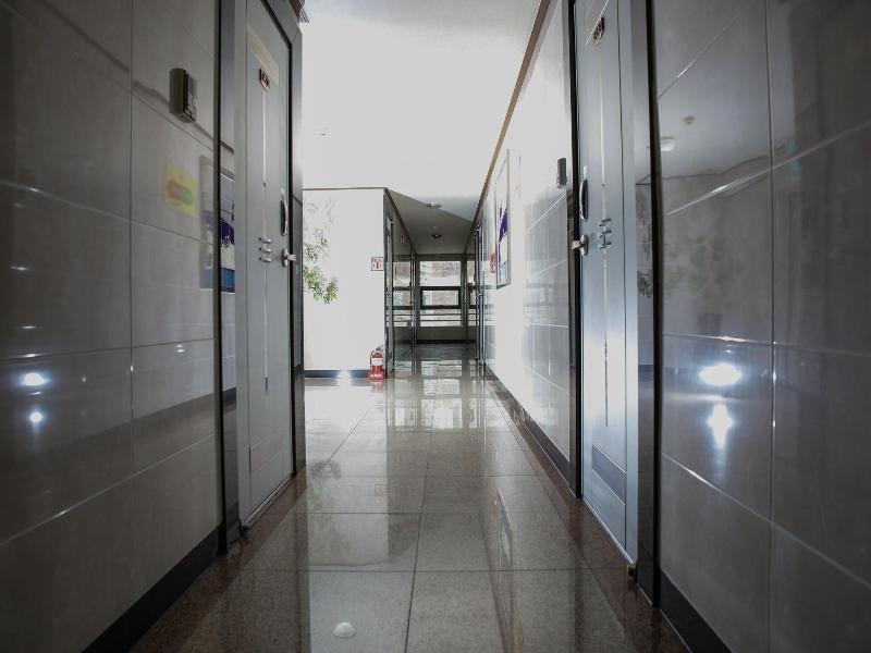 Hill Stay Hotel Residence image