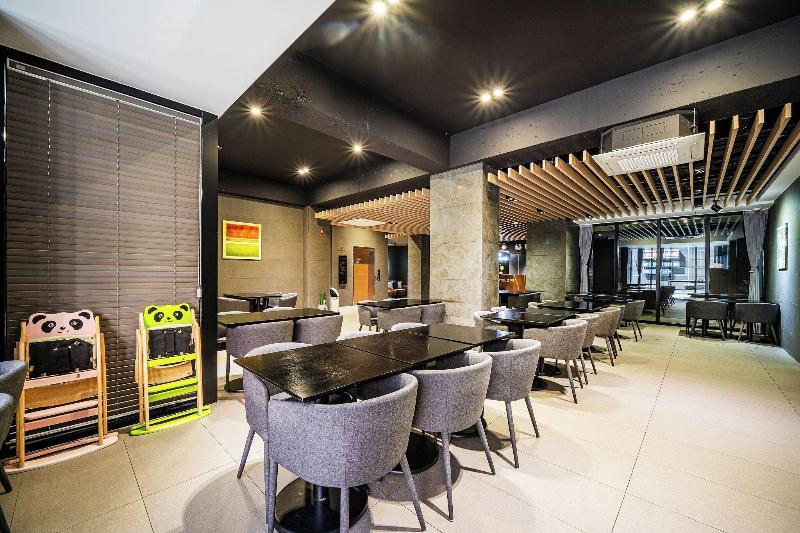 Rivertain Hotel Gyeongju image