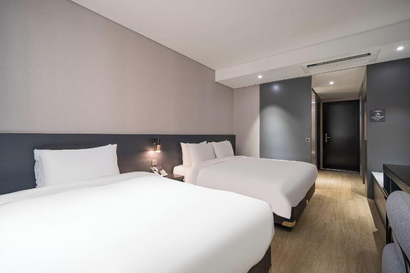 Rivertain Hotel Gyeongju image