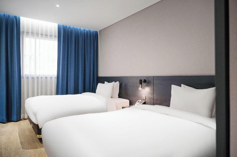 Rivertain Hotel Gyeongju image