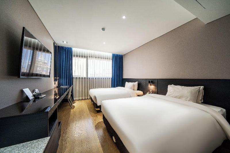 Rivertain Hotel Gyeongju image