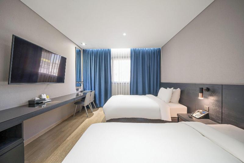 Rivertain Hotel Gyeongju image