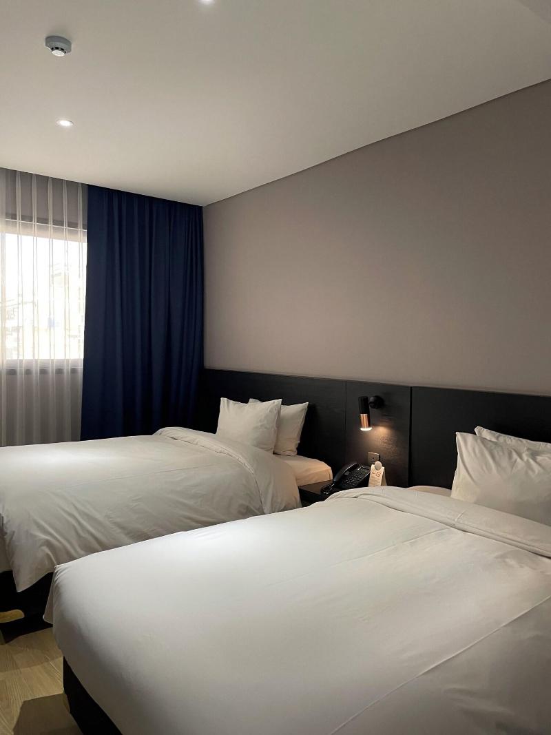Rivertain Hotel Gyeongju image