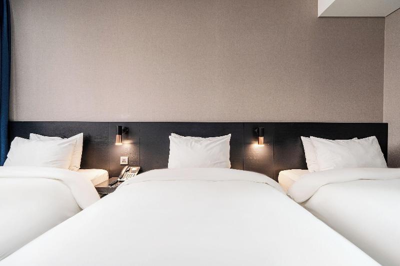 Rivertain Hotel Gyeongju image