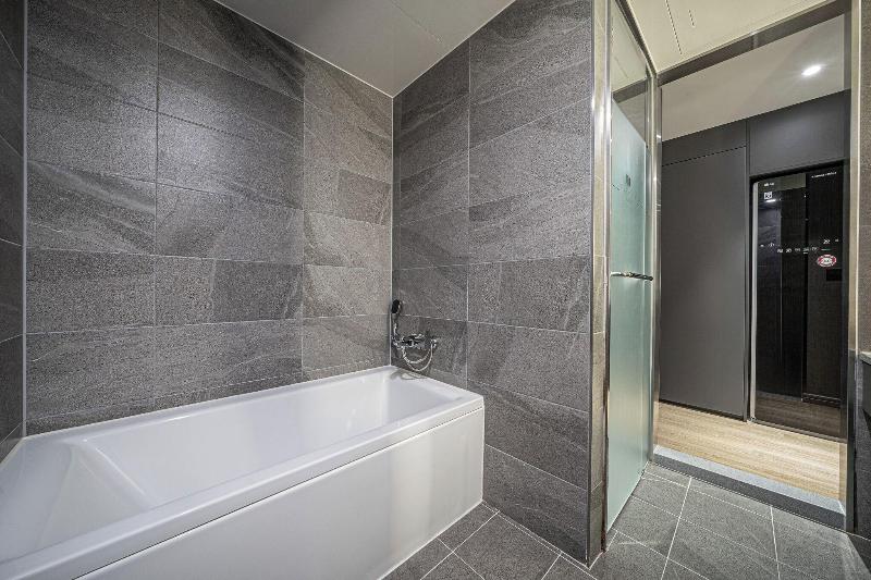 Rivertain Hotel Gyeongju image