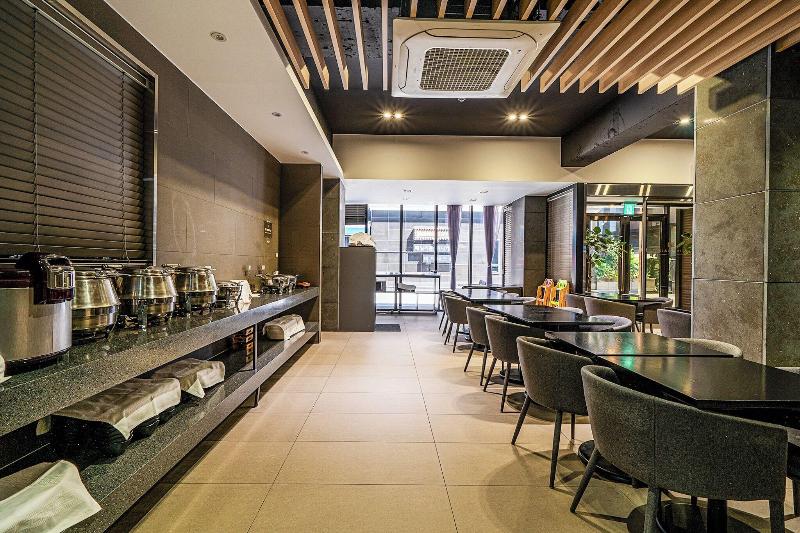 Rivertain Hotel Gyeongju image