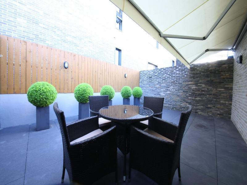Brown Dot Hotel Masan image