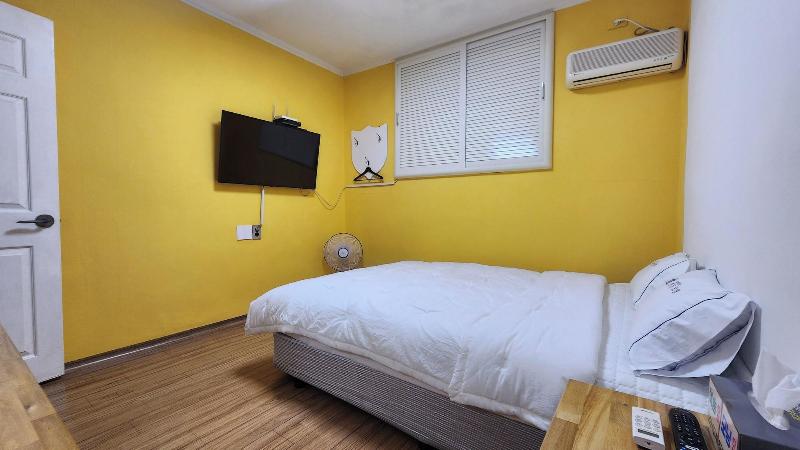 Myeongdong Motel image