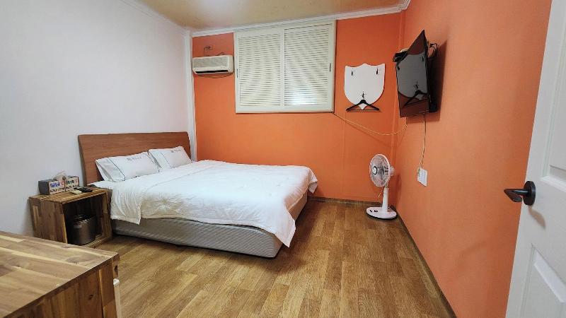 Myeongdong Motel image