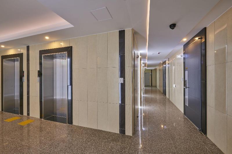 Madrid Hotel Gwangju image
