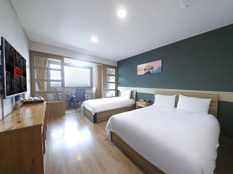 Fantastic Ocean View Sydney Hotel — photo 28