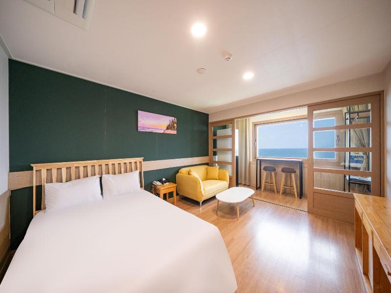 Fantastic Ocean View Sydney Hotel — photo 29