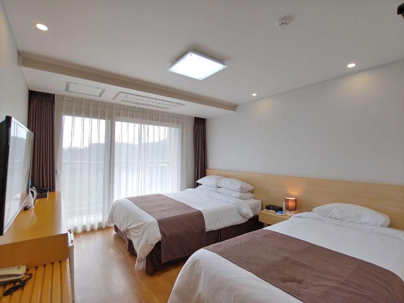 Hotel Lavender Jeju image