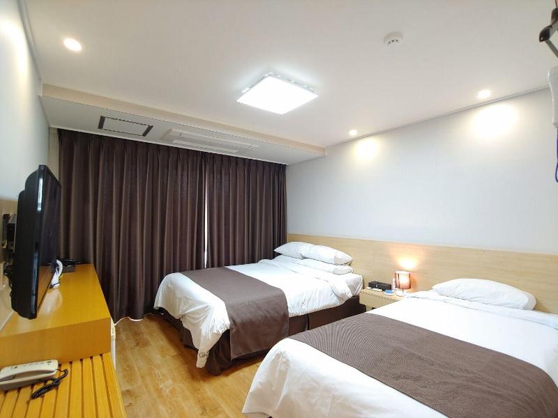Hotel Lavender Jeju image