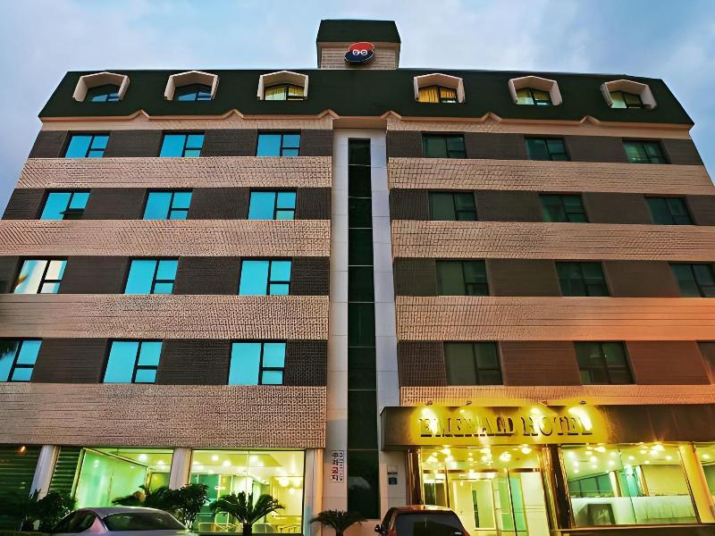 Emerald Hotel — photo 24