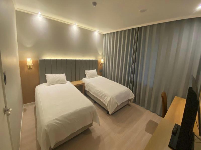 Emerald Hotel — photo 27