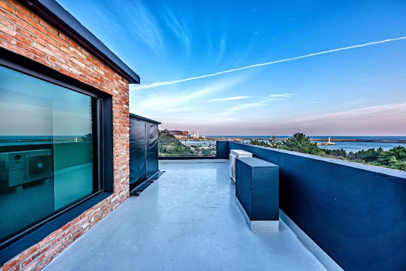 Ocean Brick image