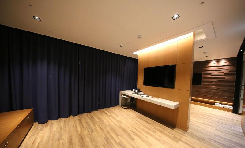 Sea Cruise Hotel image