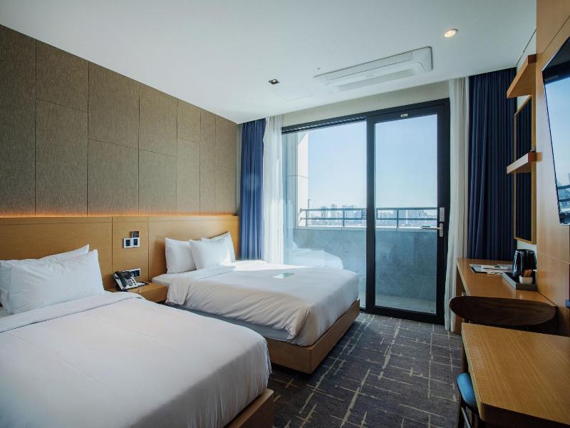 Sea Cruise Hotel image