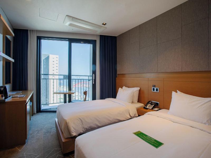Sea Cruise Hotel image