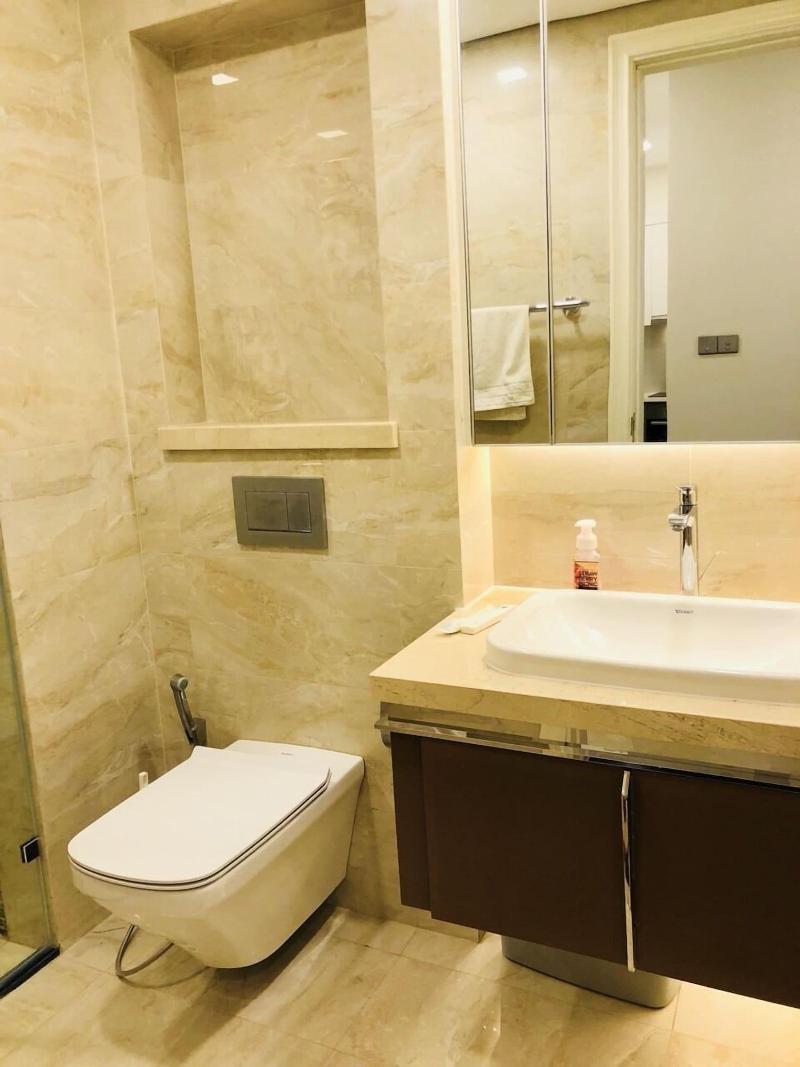 Vinhome Golden River Apartment - M'Homme image