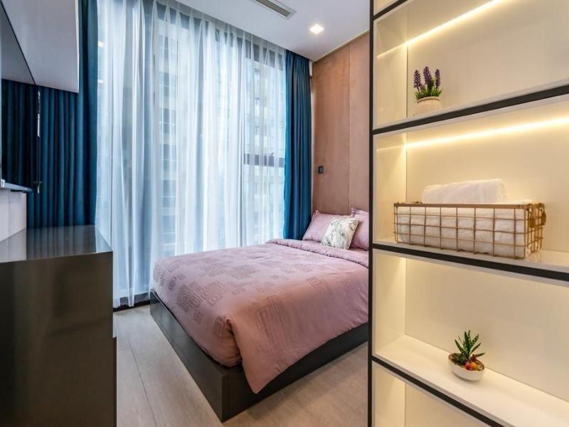 Vinhome Golden River Apartment - M'Homme image