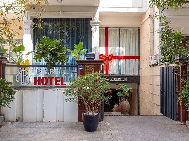Bin Bin Hotel 2 Near Him Lam D7 image