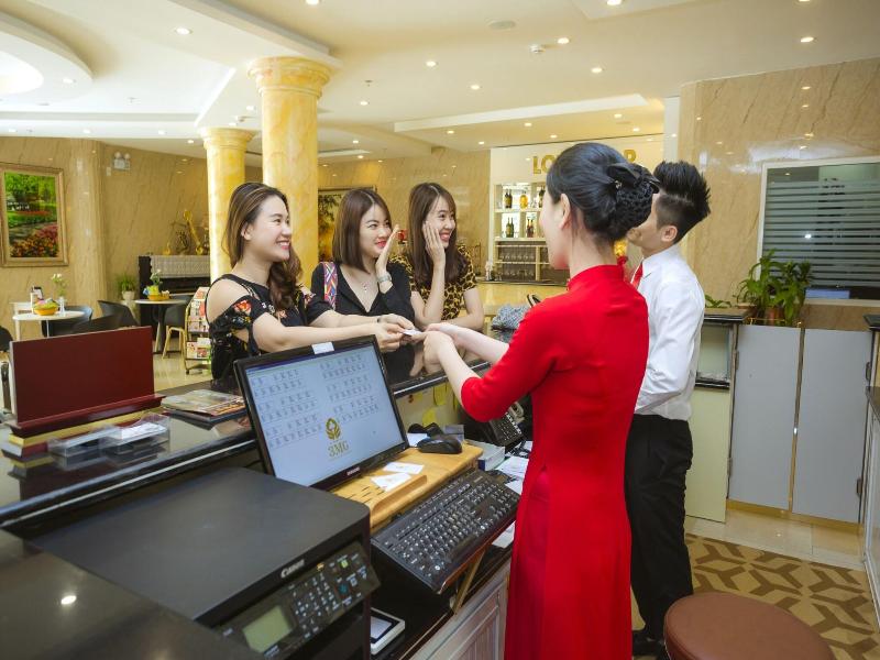 3Mg Lakeside Hotel