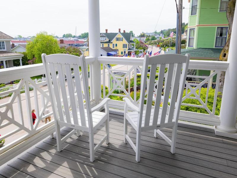 Harbour View Inn