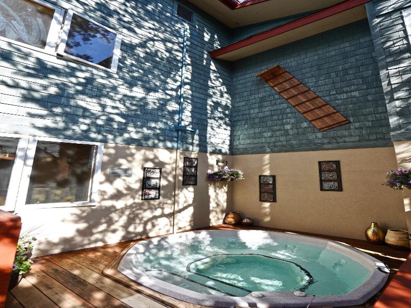 Frisco Inn On Galena Street image