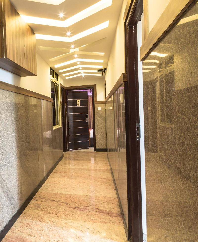 The Porch Inn Hotel & Service Apartments image