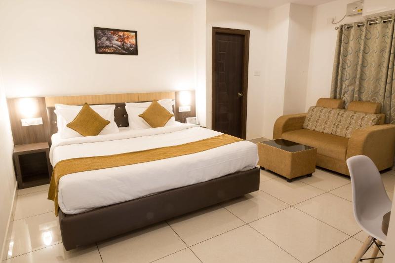 The Porch Inn Hotel & Service Apartments image