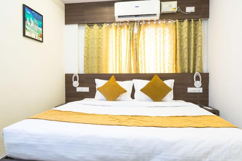 The Porch Inn Hotel & Service Apartments image