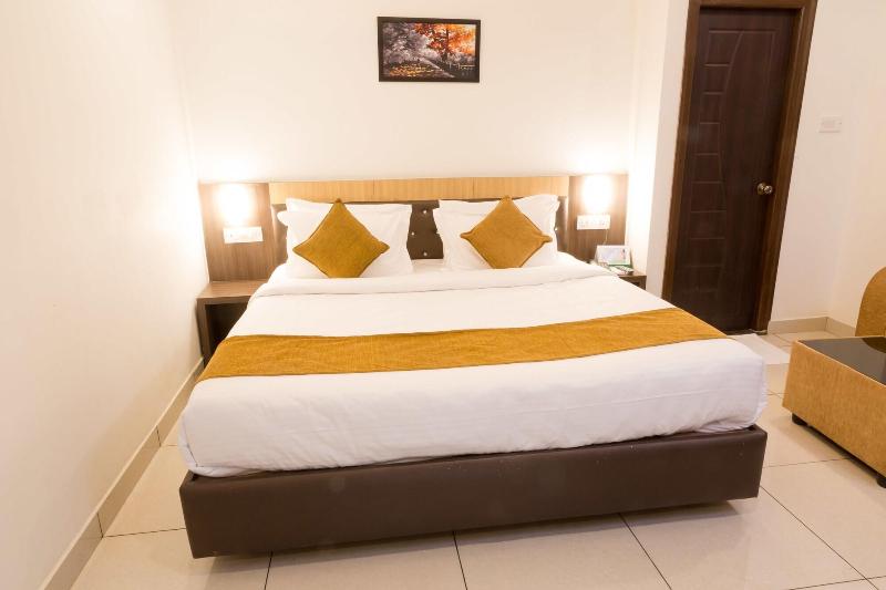 The Porch Inn Hotel & Service Apartments image
