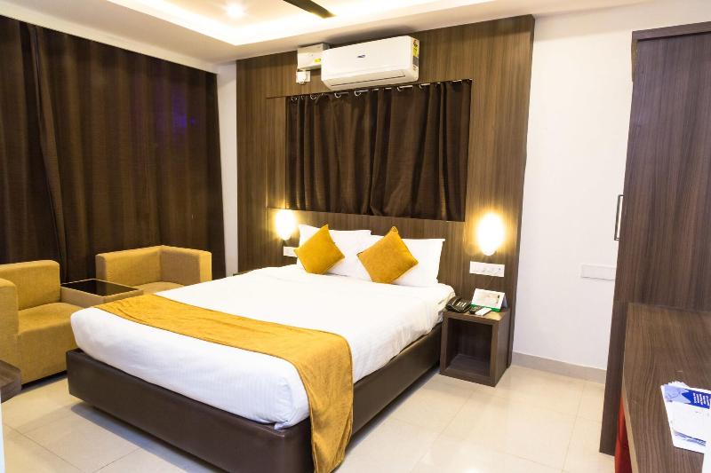 The Porch Inn Hotel & Service Apartments image