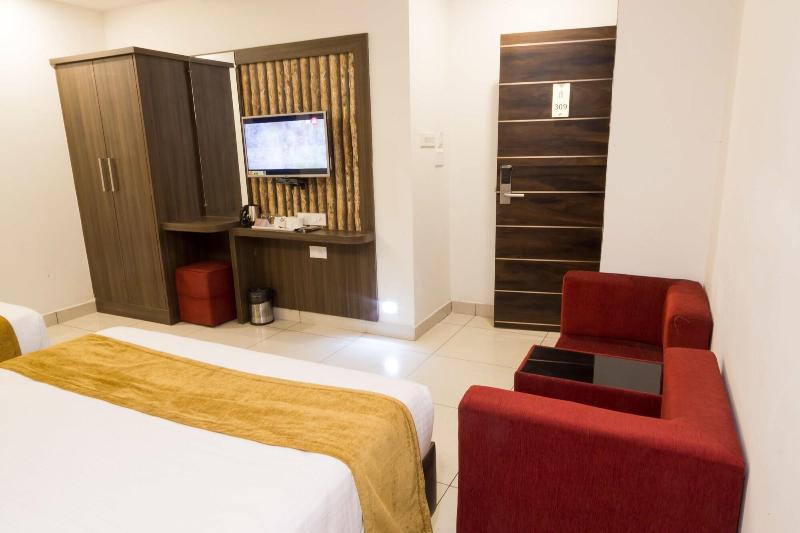 The Porch Inn Hotel & Service Apartments image