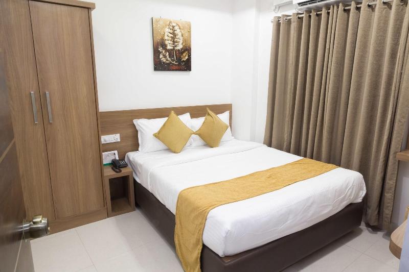 The Porch Inn Hotel & Service Apartments image