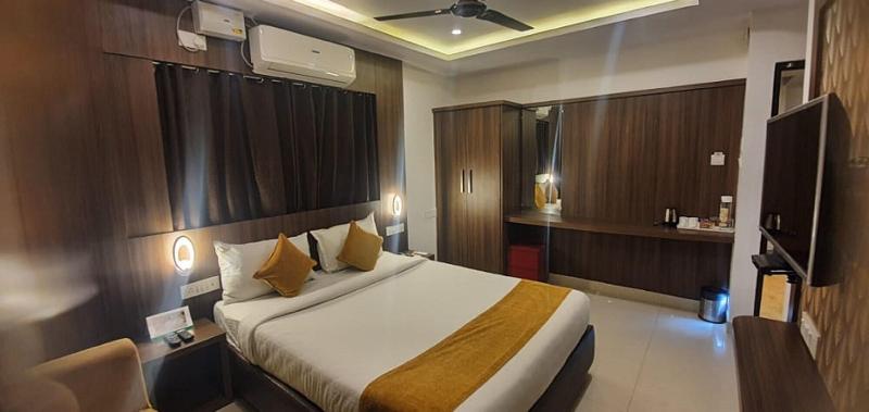 The Porch Inn Hotel & Service Apartments image