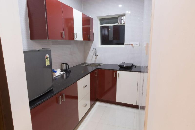 The Porch Inn Hotel & Service Apartments image