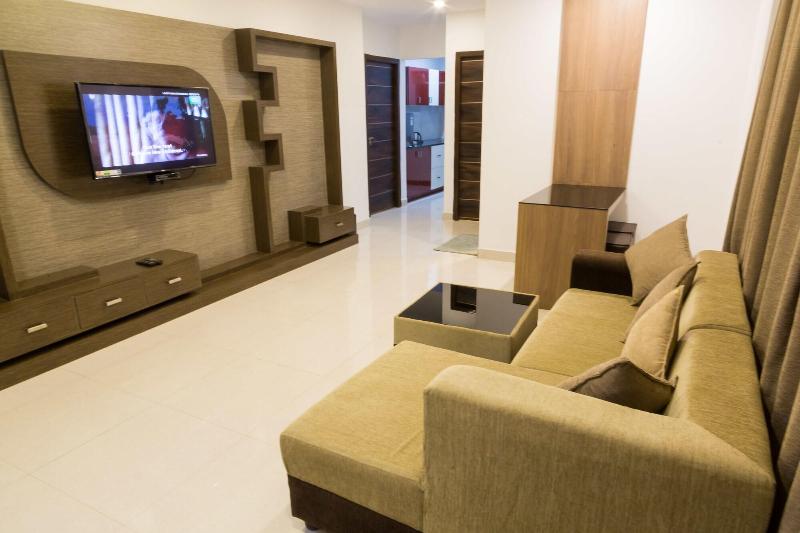 The Porch Inn Hotel & Service Apartments image