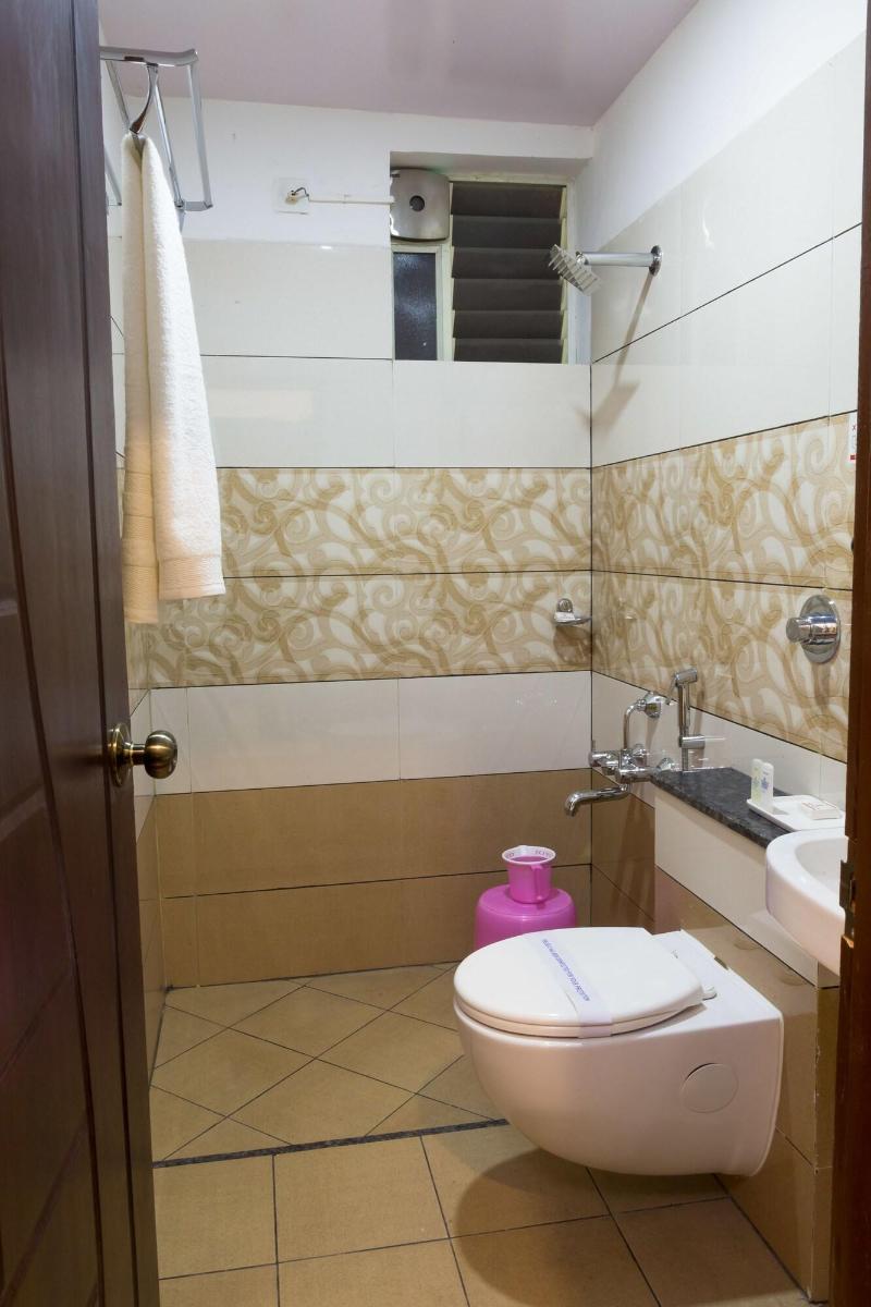 The Porch Inn Hotel & Service Apartments image