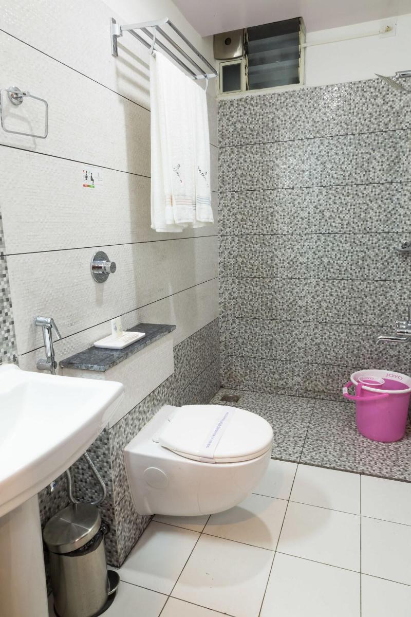 The Porch Inn Hotel & Service Apartments image
