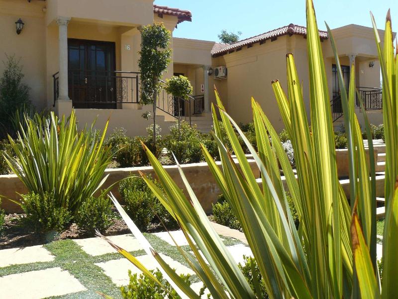The Moon And Sixpence Garden Guest House image