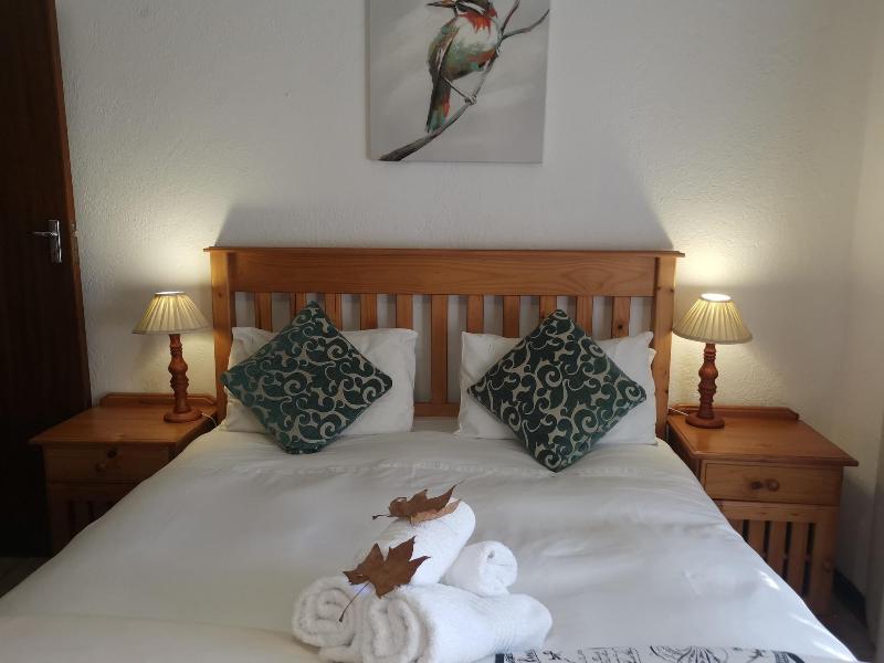 Autumn Breeze Manor image